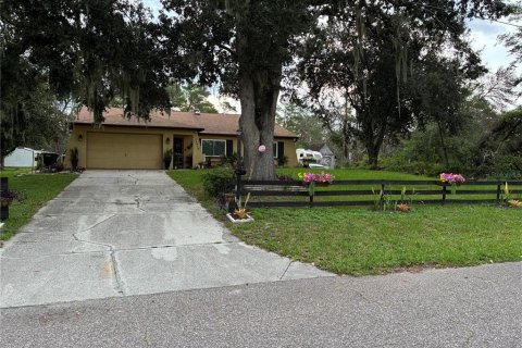 Casa en venta en Land O' Lakes, Florida, 3 dormitorios, 172.8 m2 № 1915118 - foto 2