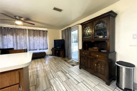 Villa ou maison à vendre à Port Richey, Floride: 2 chambres, 136.01 m2 № 1766029 - photo 16