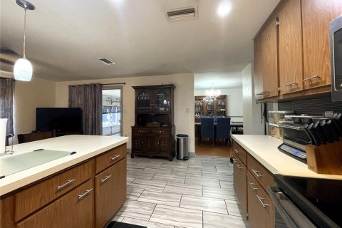 Villa ou maison à vendre à Port Richey, Floride: 2 chambres, 136.01 m2 № 1766029 - photo 15