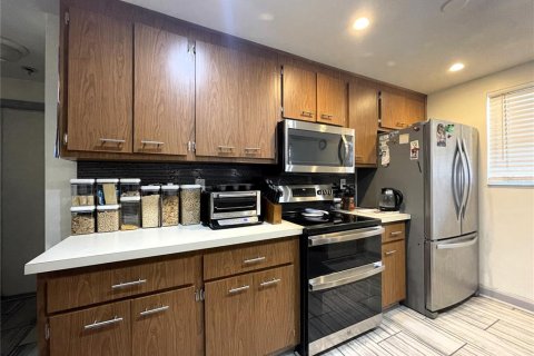 Villa ou maison à vendre à Port Richey, Floride: 2 chambres, 136.01 m2 № 1766029 - photo 12
