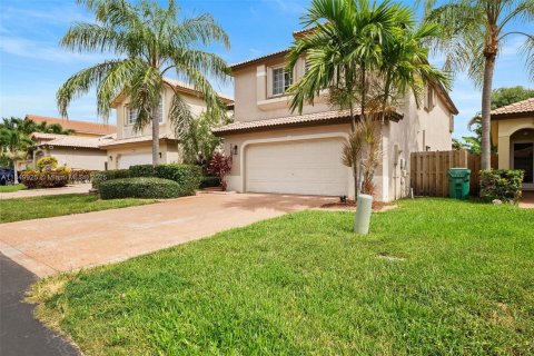 Casa en venta en Doral, Florida, 4 dormitorios, 200.11 m2 № 1854898 - foto 1