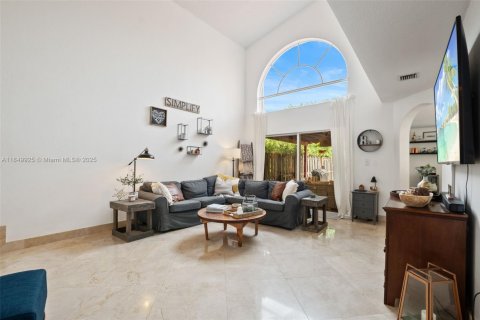 Casa en venta en Doral, Florida, 4 dormitorios, 200.11 m2 № 1854898 - foto 2