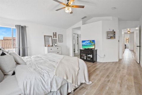 Casa en venta en Doral, Florida, 4 dormitorios, 200.11 m2 № 1854898 - foto 13