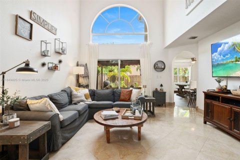 Casa en venta en Doral, Florida, 4 dormitorios, 200.11 m2 № 1854898 - foto 3