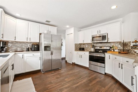 Casa en venta en Doral, Florida, 4 dormitorios, 200.11 m2 № 1854898 - foto 7