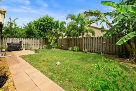 Casa en venta en Doral, Florida, 4 dormitorios, 200.11 m2 № 1854898 - foto 27
