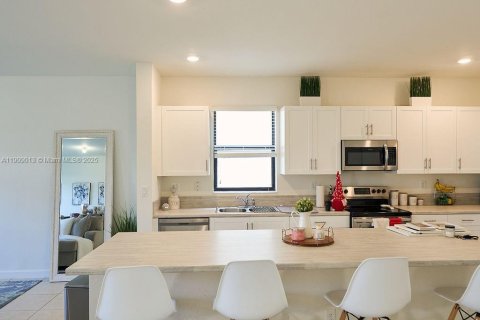 Villa ou maison à vendre à Homestead, Floride: 4 chambres, 179.86 m2 № 1966528 - photo 12