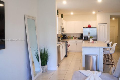 Villa ou maison à vendre à Homestead, Floride: 4 chambres, 179.86 m2 № 1966528 - photo 9