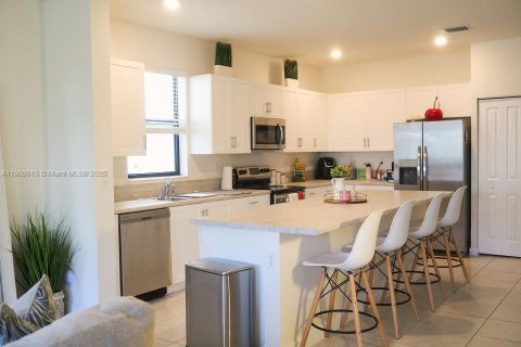 Villa ou maison à vendre à Homestead, Floride: 4 chambres, 179.86 m2 № 1966528 - photo 11