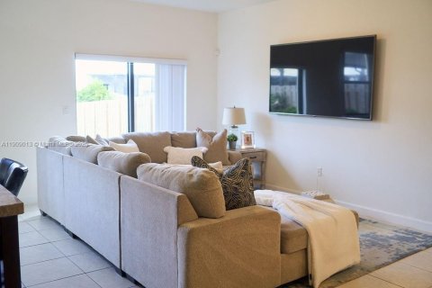 Villa ou maison à vendre à Homestead, Floride: 4 chambres, 179.86 m2 № 1966528 - photo 15