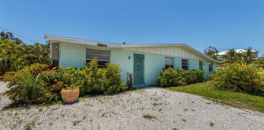 Propiedad comercial en Anna Maria, Florida 267.56 m2 № 1810213