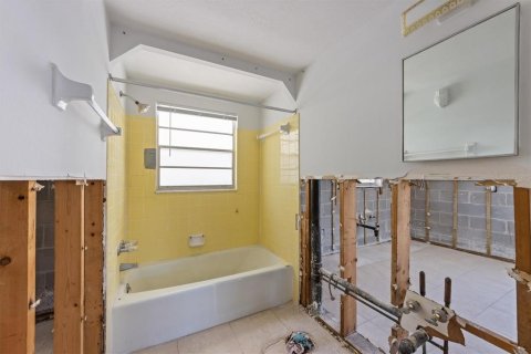 Propiedad comercial en venta en Anna Maria, Florida, 267.56 m2 № 1810213 - foto 30
