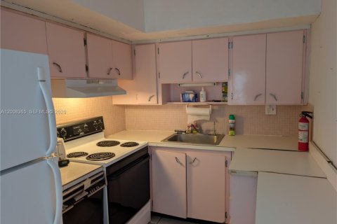 Condominio en venta en Miami, Florida, 2 dormitorios, 80.82 m2 № 2089729 - foto 7