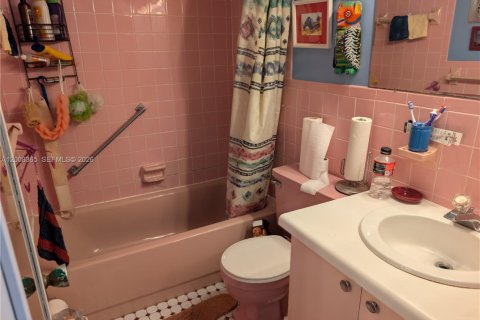 Condominio en venta en Miami, Florida, 2 dormitorios, 80.82 m2 № 2089729 - foto 13