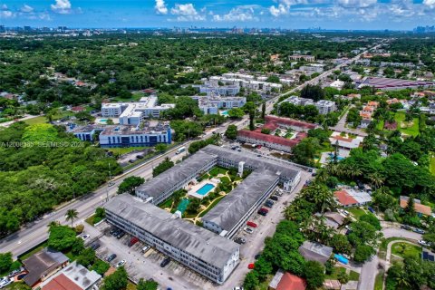 Condominio en venta en Miami, Florida, 2 dormitorios, 80.82 m2 № 2089729 - foto 24
