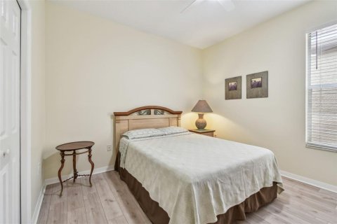 House in Palm Harbor, Florida 3 bedrooms, 145.21 sq.m. № 1679420 - photo 12