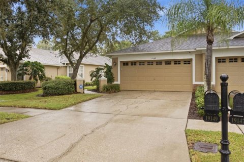Villa ou maison à vendre à Tampa, Floride: 3 chambres, 184.88 m2 № 2410522 - photo 4