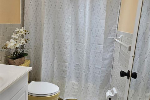 Condominio en alquiler en Hallandale Beach, Florida, 1 dormitorio, 62.24 m2 № 2057536 - foto 6