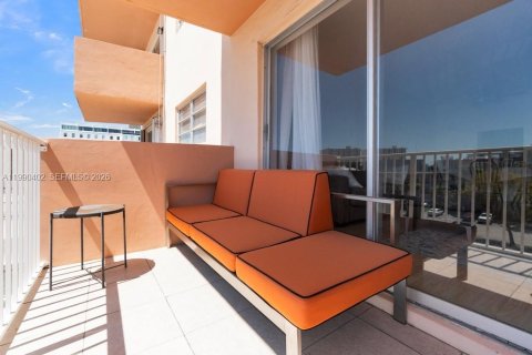 Condominio en alquiler en Hallandale Beach, Florida, 1 dormitorio, 62.24 m2 № 2057536 - foto 3