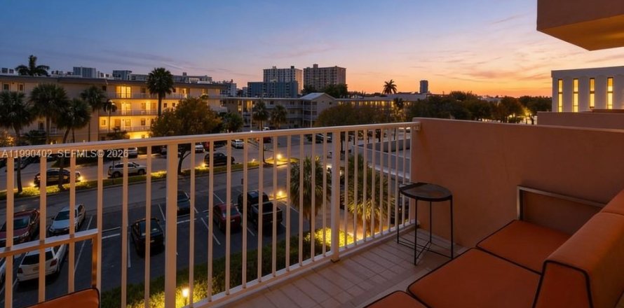 Condominio en Hallandale Beach, Florida, 1 dormitorio  № 2057536