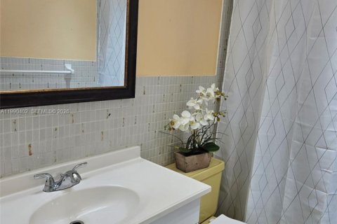 Condominio en alquiler en Hallandale Beach, Florida, 1 dormitorio, 62.24 m2 № 2057536 - foto 7
