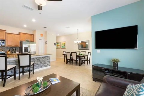 Adosado en venta en Kissimmee, Florida, 4 dormitorios, 177.81 m2 № 1918105 - foto 13