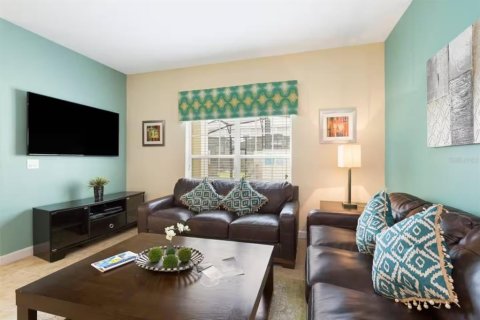 Adosado en venta en Kissimmee, Florida, 4 dormitorios, 177.81 m2 № 1918105 - foto 5