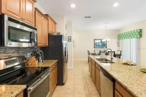 Adosado en venta en Kissimmee, Florida, 4 dormitorios, 177.81 m2 № 1918105 - foto 12