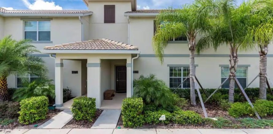 Adosado en STOREY LAKE en Kissimmee, Florida 4 dormitorios, 177.81 m2 № 1918105