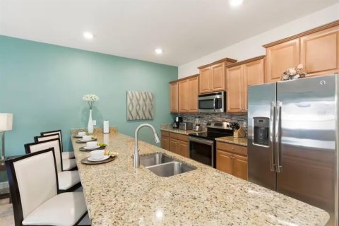Adosado en venta en Kissimmee, Florida, 4 dormitorios, 177.81 m2 № 1918105 - foto 8