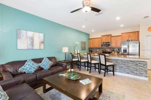 Adosado en venta en Kissimmee, Florida, 4 dormitorios, 177.81 m2 № 1918105 - foto 4