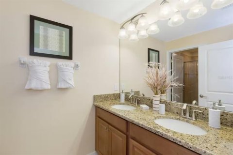 Adosado en venta en Kissimmee, Florida, 4 dormitorios, 177.81 m2 № 1918105 - foto 19