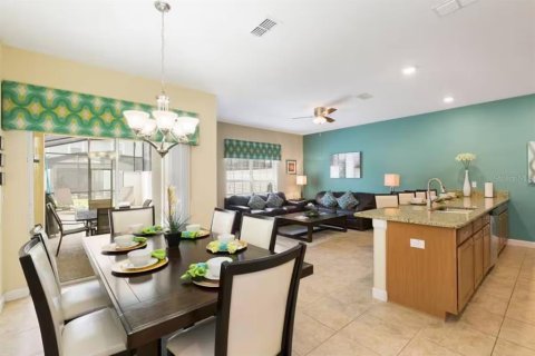 Adosado en venta en Kissimmee, Florida, 4 dormitorios, 177.81 m2 № 1918105 - foto 3