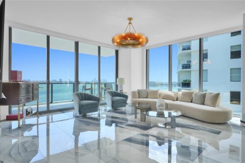 Condominio en venta en Miami, Florida, 4 dormitorios, 254.83 m2 № 1698350 - foto 5