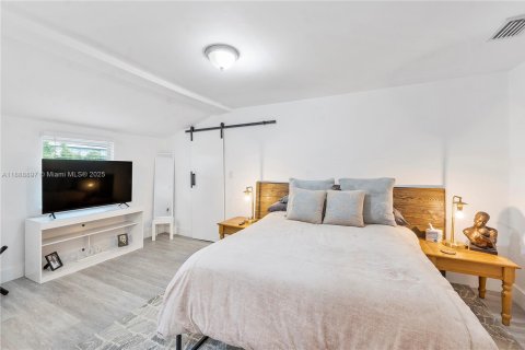 House in Miami, Florida 4 bedrooms, 150.69 sq.m. № 1941057 - photo 22