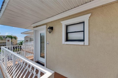Condominio en venta en Dunedin, Florida, 4 habitaciones, 30.47 m2 № 1717369 - foto 4