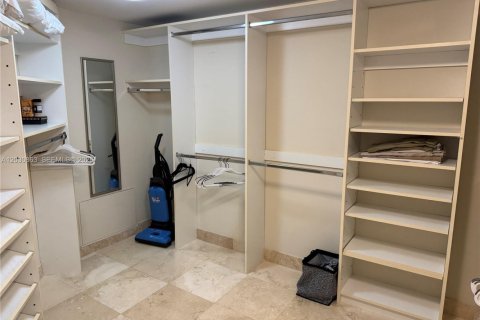 Condo in Aventura, Florida, 2 bedrooms  № 2077939 - photo 22