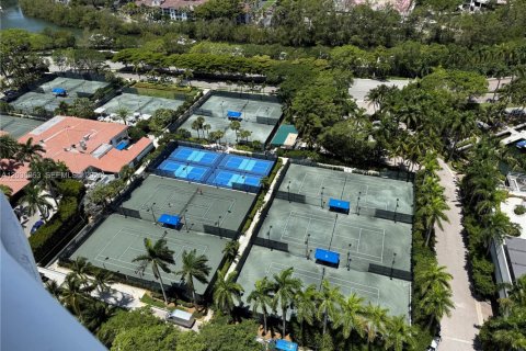 Condo in Aventura, Florida, 2 bedrooms  № 2077939 - photo 9