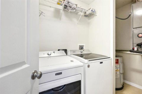Купить таунхаус в Санфорд, Флорида 5 комнат, 111.76м2, № 1717872 - фото 23