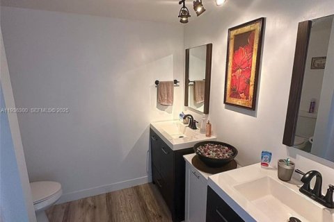 Купить кондоминиум в Норт-Майами, Флорида 2 спальни, 97.55м2, № 2053357 - фото 23