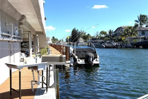 Condominio en venta en North Miami, Florida, 1 dormitorio, 70.23 m2 № 1955608 - foto 23