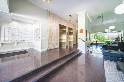 Condominio en venta en North Miami, Florida, 1 dormitorio, 70.23 m2 № 1955608 - foto 4