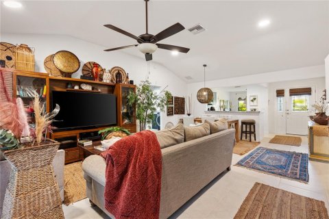 Casa en alquiler en The Villages, Florida, 3 dormitorios, 166.39 m2 № 1906351 - foto 13