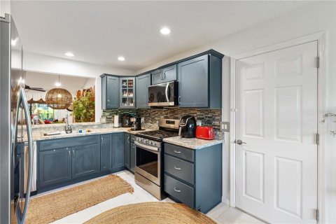 Casa en alquiler en The Villages, Florida, 3 dormitorios, 166.39 m2 № 1906351 - foto 6