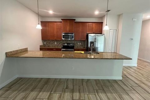 Adosado en alquiler en Kissimmee, Florida, 4 dormitorios, 177.81 m2 № 1396486 - foto 8