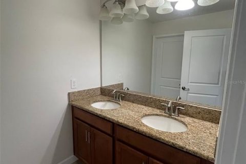 Adosado en alquiler en Kissimmee, Florida, 4 dormitorios, 177.81 m2 № 1396486 - foto 18