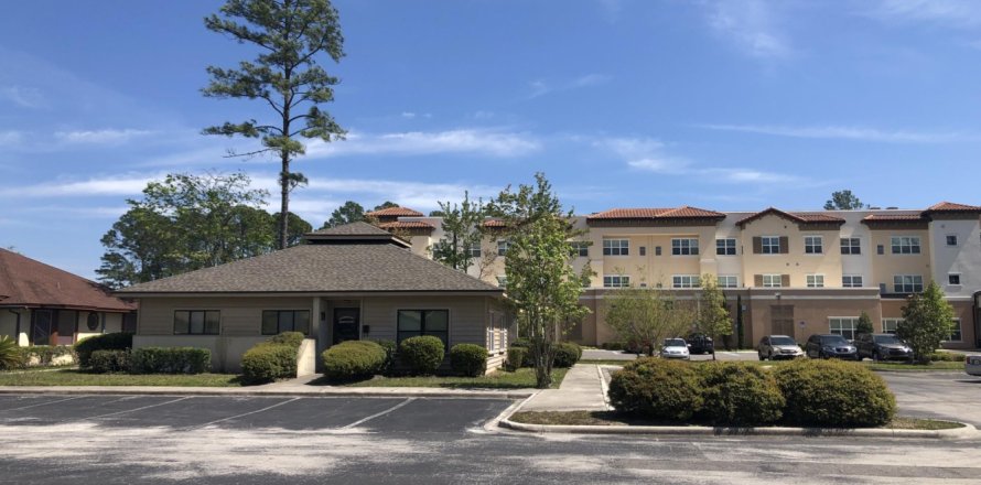 Immobilier commercial à Orange Park, Floride 173.26 m2 № 766447