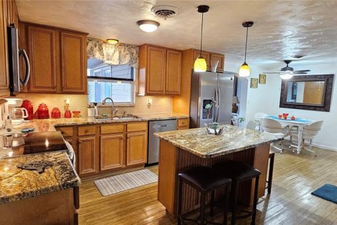 House in Englewood, Florida 3 bedrooms, 102.94 sq.m. № 2410243 - photo 8