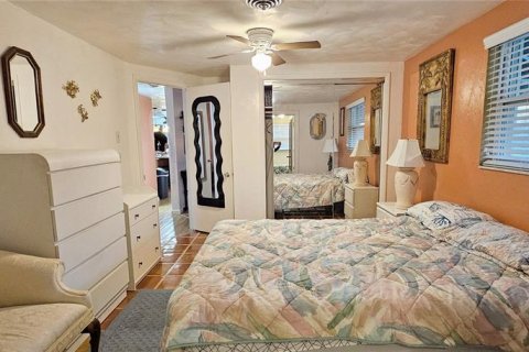 House in Englewood, Florida 3 bedrooms, 102.94 sq.m. № 2410243 - photo 20