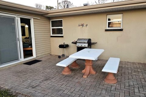 House in Englewood, Florida 3 bedrooms, 102.94 sq.m. № 2410243 - photo 25